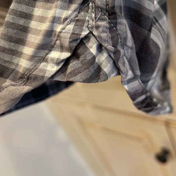 Old Navy short sleeve plaid soft cotton shirt - Picture 4 of 5